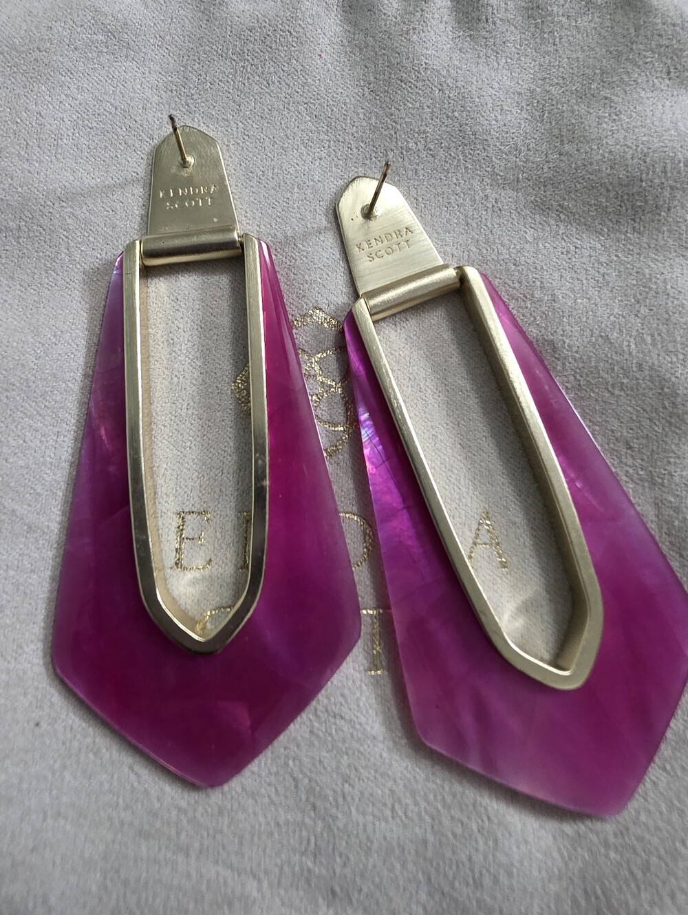 Kendra Scott Kiernan Earring - Picture 2 of 2